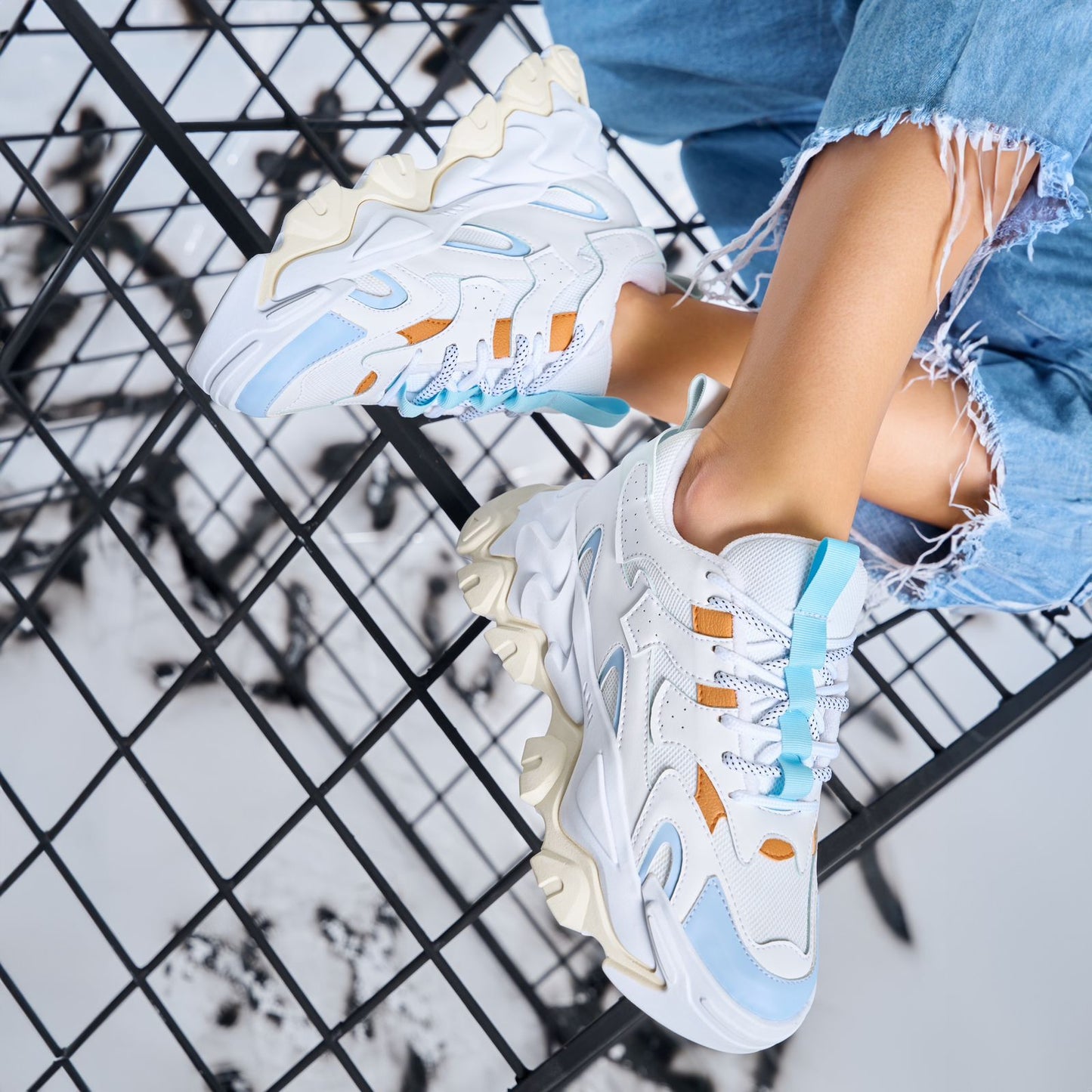 Detroit | Blanco, Azul Cielo